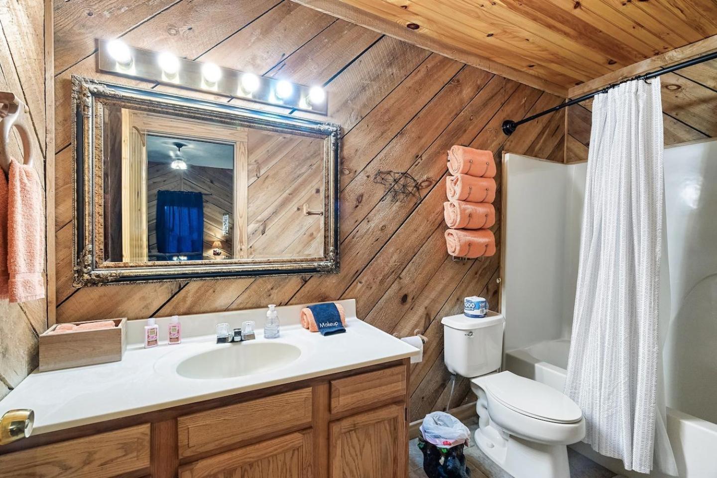 Romantic Mtn Cabin Hot Tub & Jacuzzi Views Sevierville Dış mekan fotoğraf